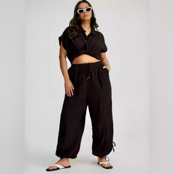 torrid Pants - Torrid Black Pull On High Rise Joggers - Size 1X - Like New!